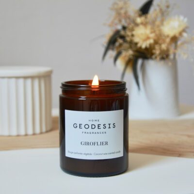 Geodesis clove tree candle