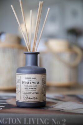 La Bonne cotton flower diffuser